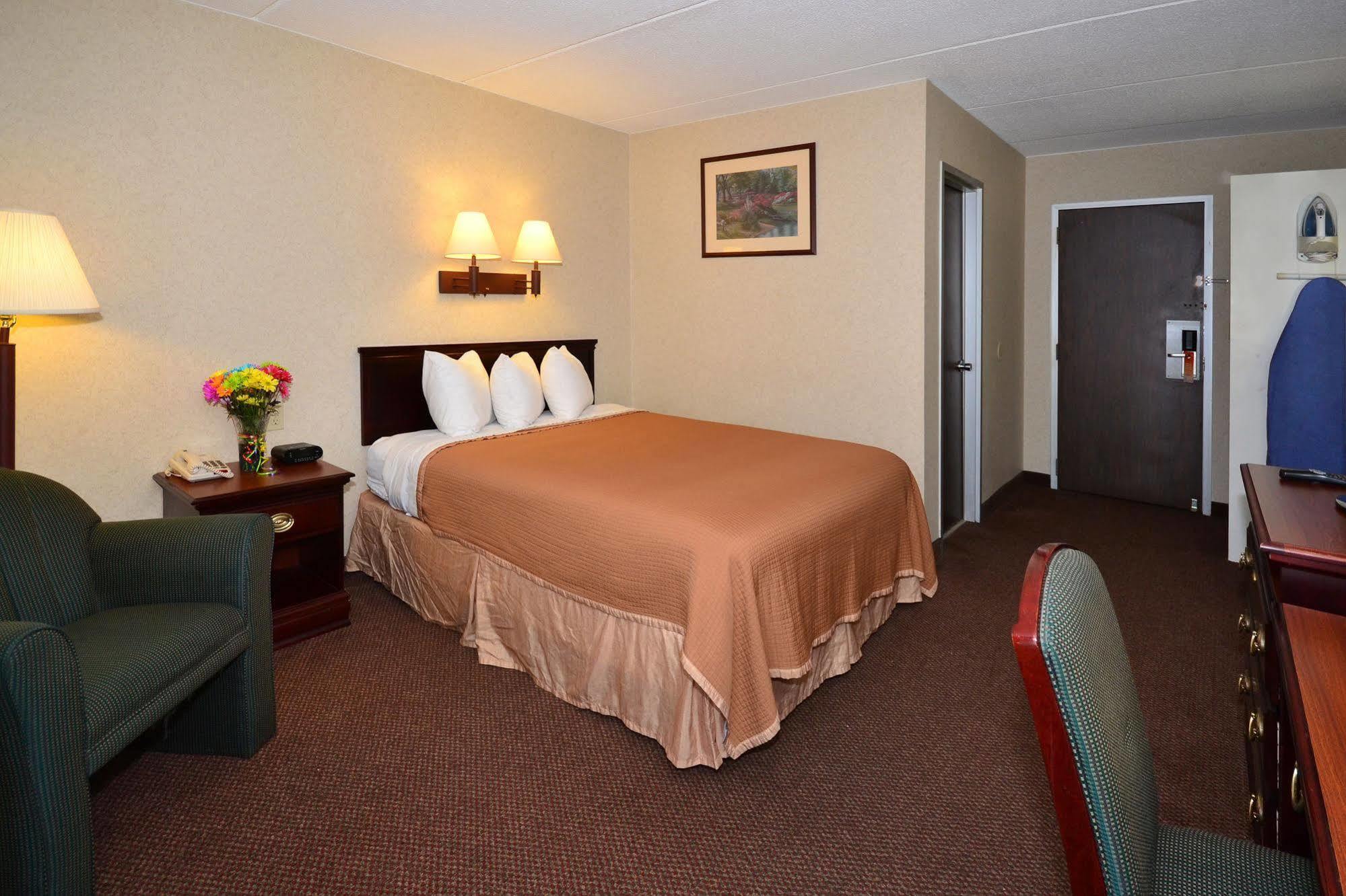 Howard Johnson By Wyndham Saugerties Zewnętrze zdjęcie